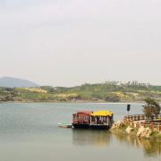 龙泉湖公园